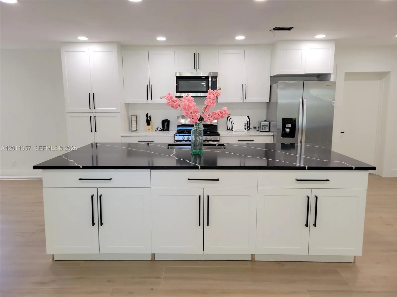 735 Tradewind Dr, North Palm Beach FL 33408
