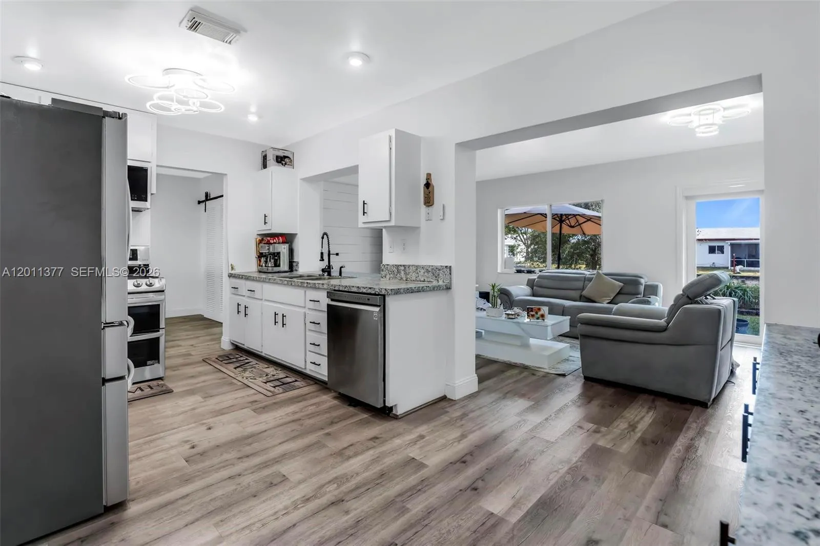 6810 NW 74th Pl, Tamarac FL 33321