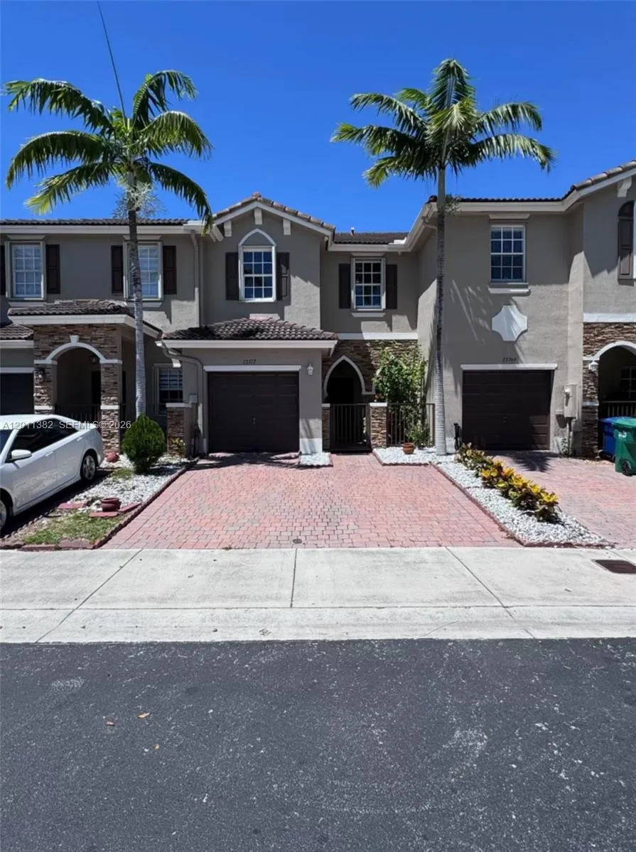 22372 SW 89th Path, Cutler Bay FL 33190