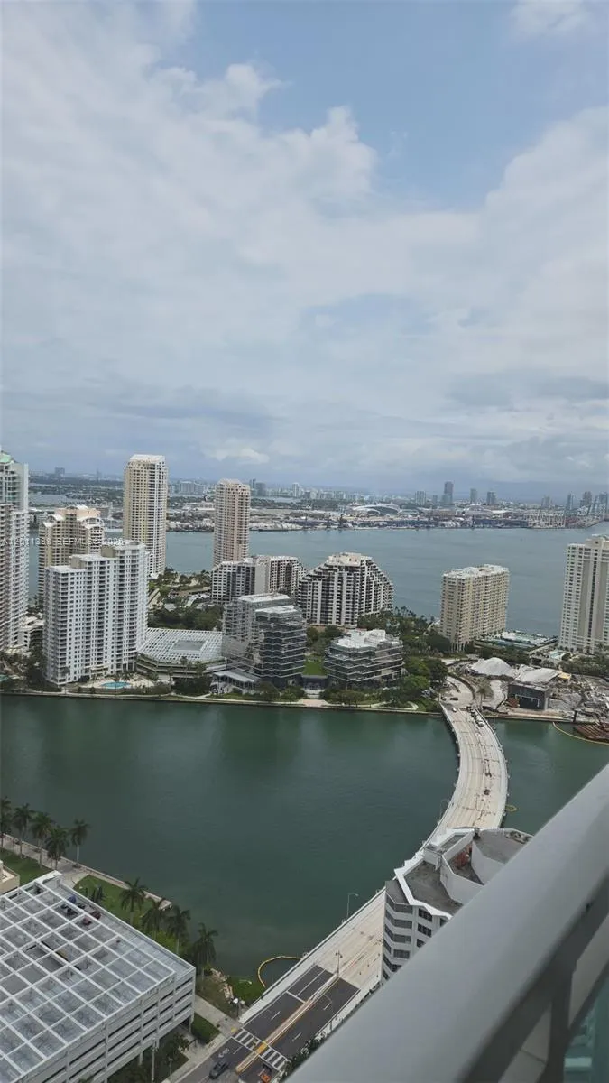 950 Brickell Bay Dr # 4308, Miami FL 33131