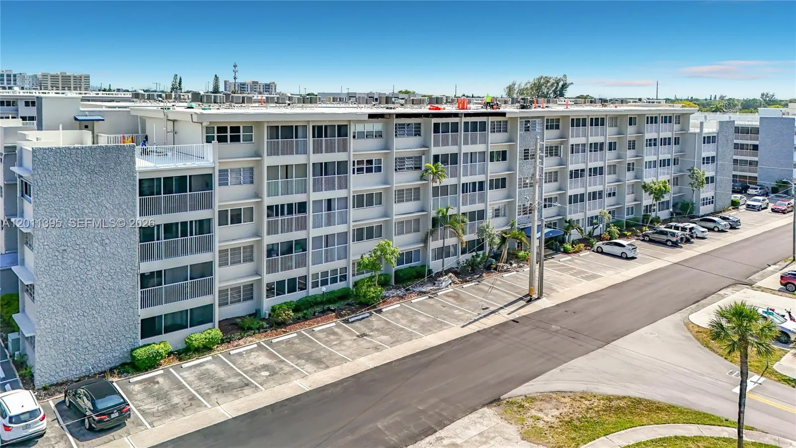 330 SE 2nd St # 305E, Hallandale Beach FL 33009