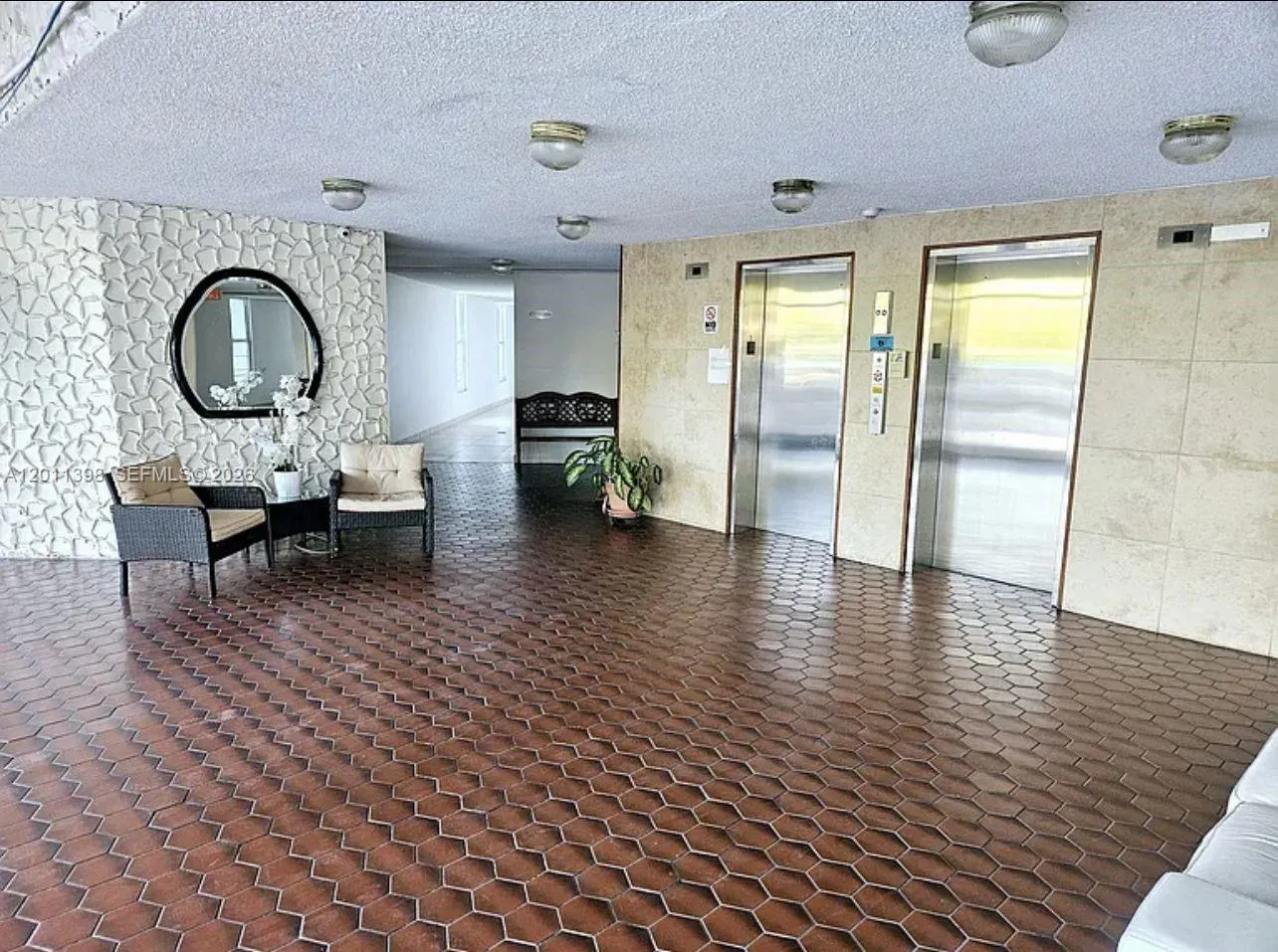 9682 Fontainebleau Blvd # 207, Miami FL 33172