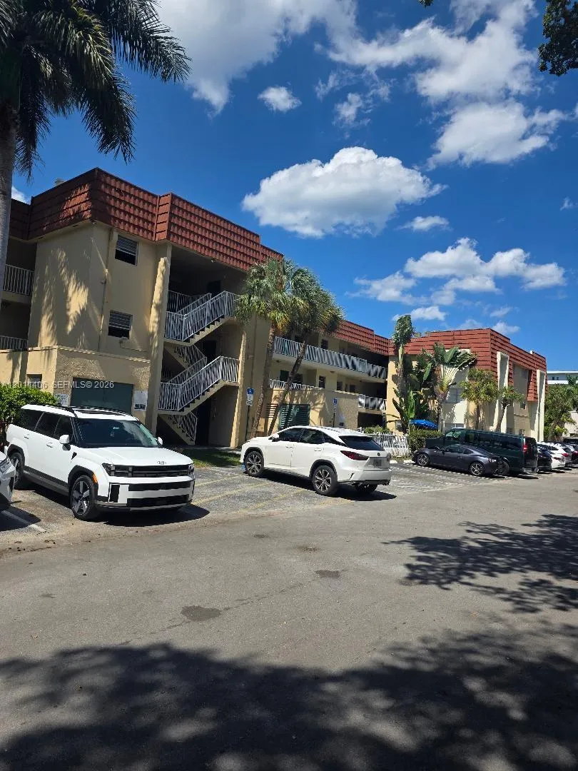 1300 Moffett St # 107, Hallandale Beach FL 33009