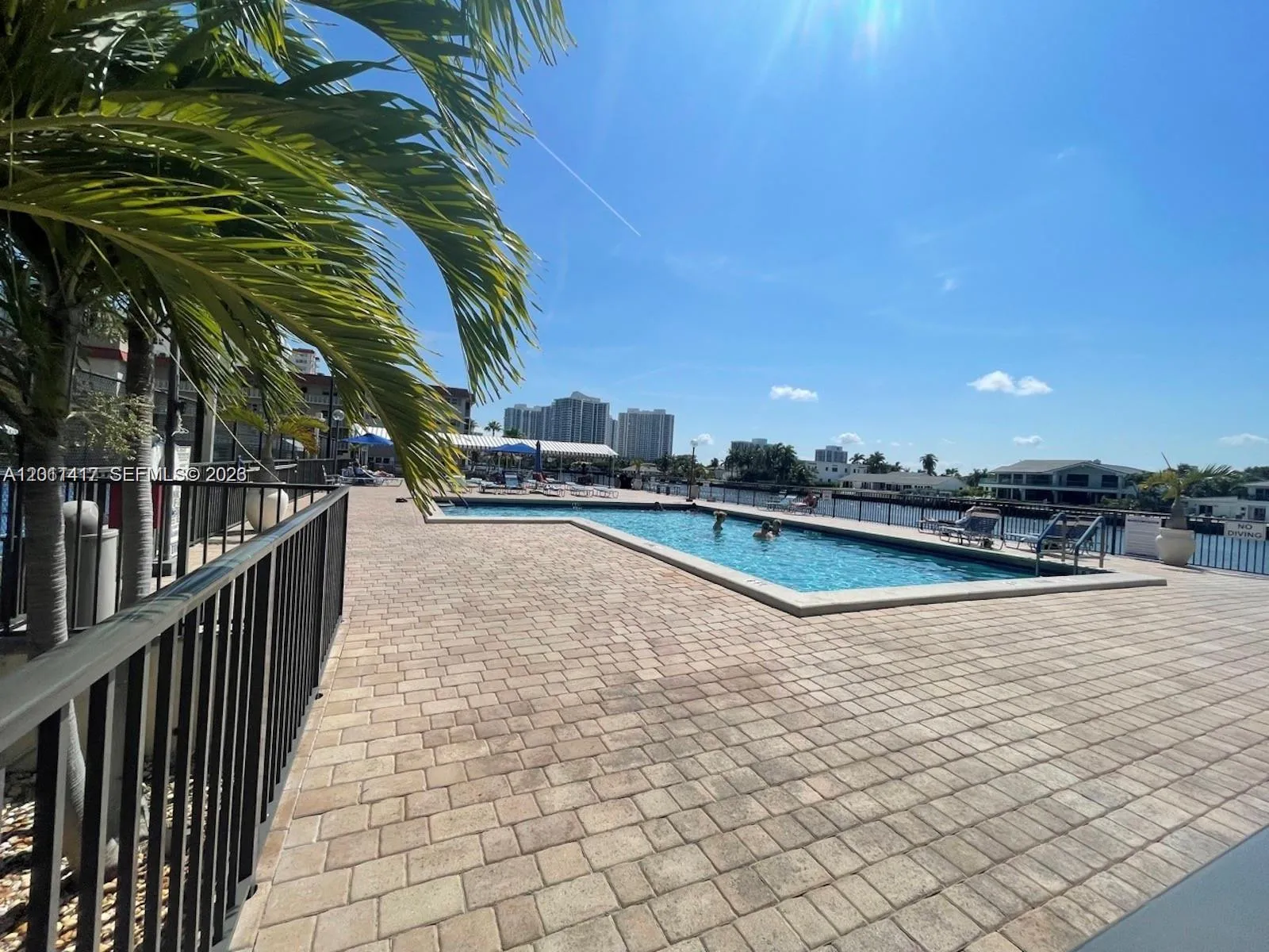 2049 S Ocean Dr # 1504, Hallandale Beach FL 33009