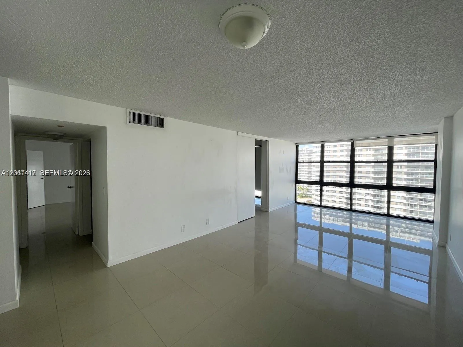 2049 S Ocean Dr # 1504, Hallandale Beach FL 33009