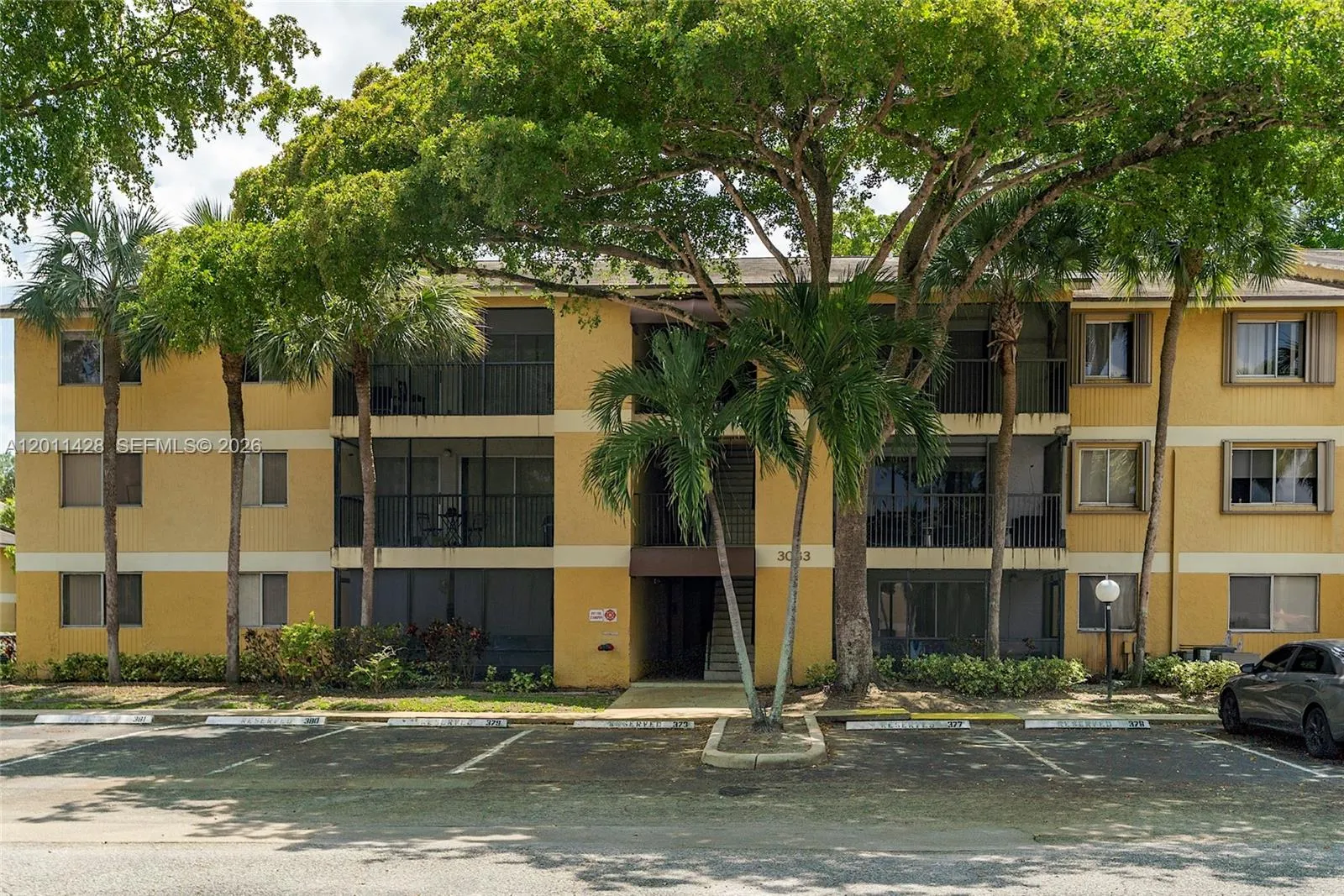 3083 N Oakland Forest Dr # 206, Oakland Park FL 33309