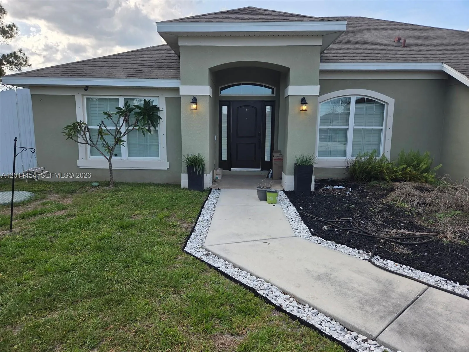 1005 SW Bay State Rd, Port St. Lucie FL 34953