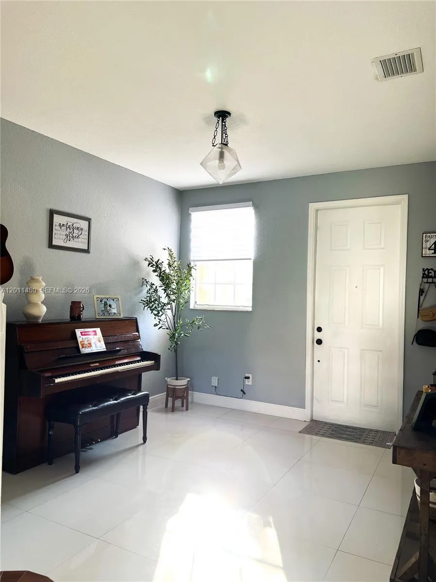 639 NE 21st Ave, Homestead FL 33033