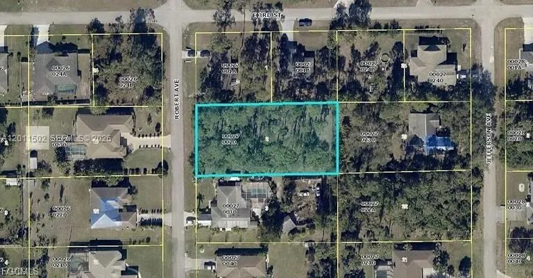 for sale at 220 Robert, Lehigh Acres FL 33936