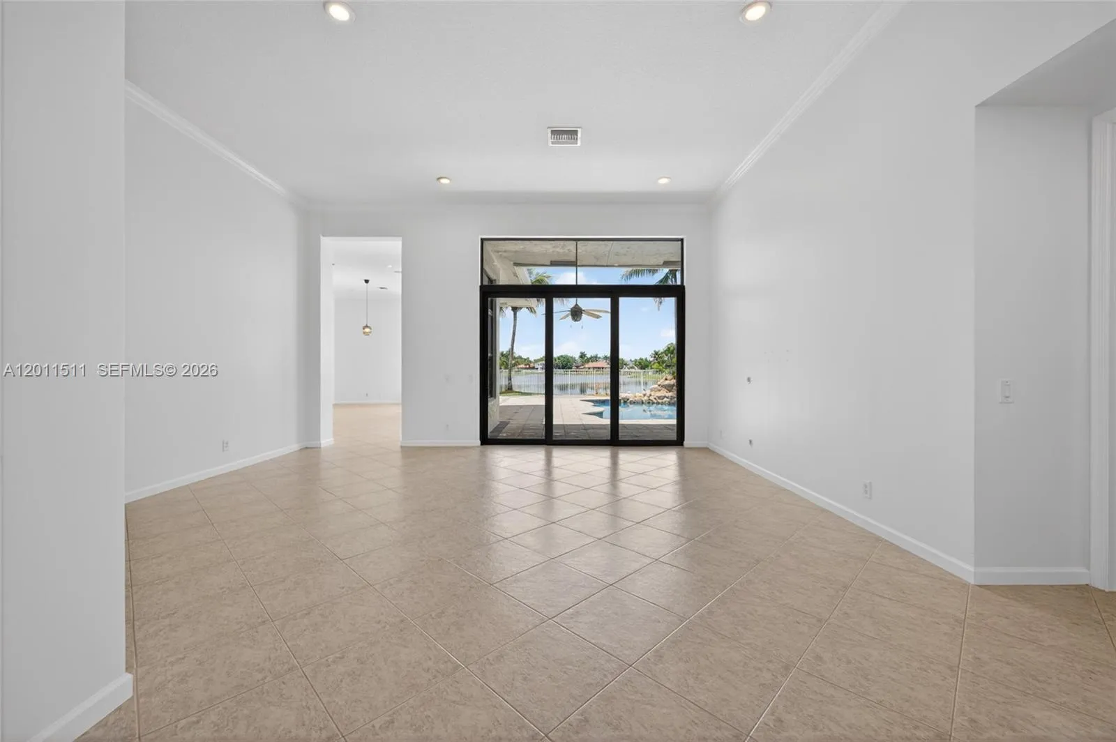 812 Regal Cove Rd, Weston FL 33327