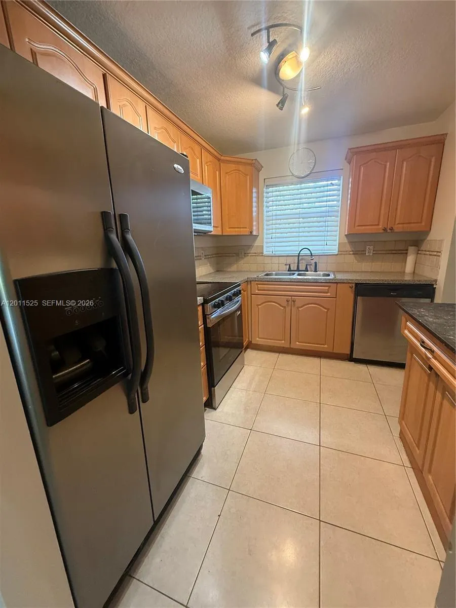 5080 SW 64th Ave # 104, Davie FL 33314