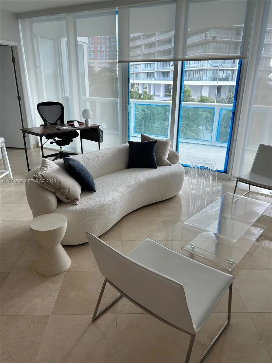 1000 S Pointe Dr # 405, Miami Beach FL 33139