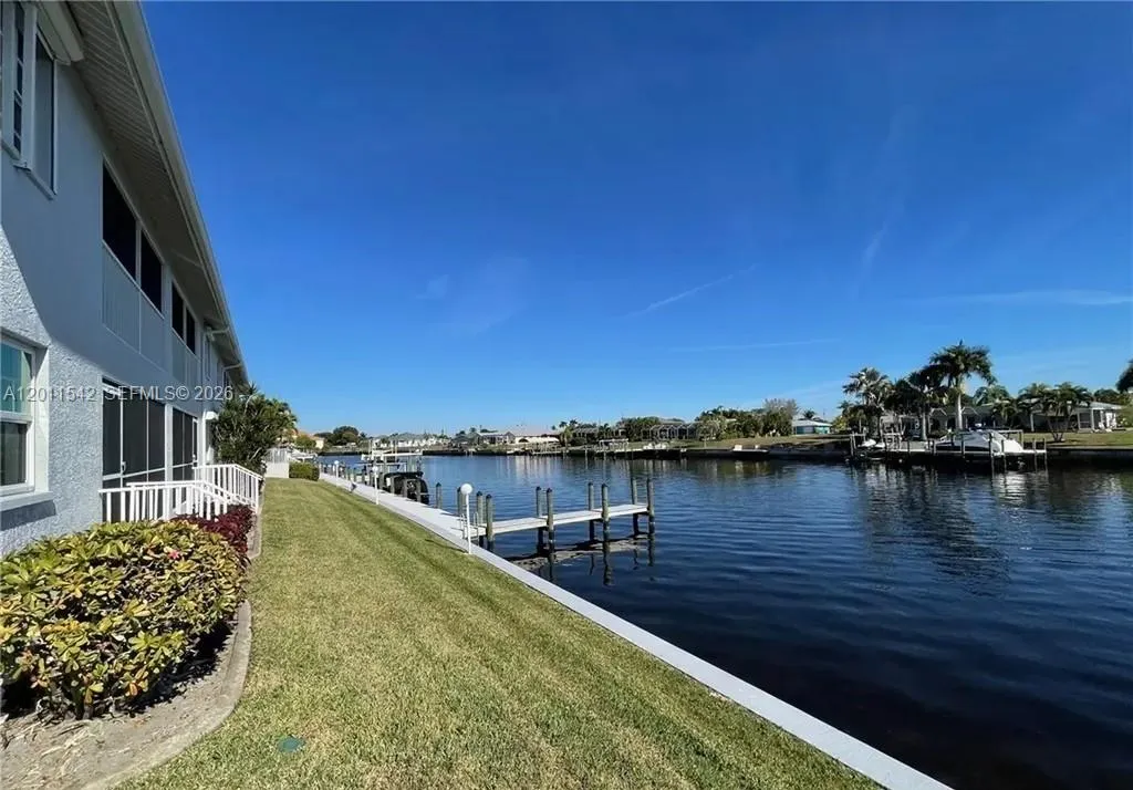 2 bedroom 2 bath for sale at 3933 SE 11 Pl # 208, Cape Coral FL 33904