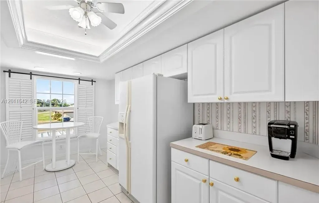 3933 SE 11 Pl # 208, Cape Coral FL 33904