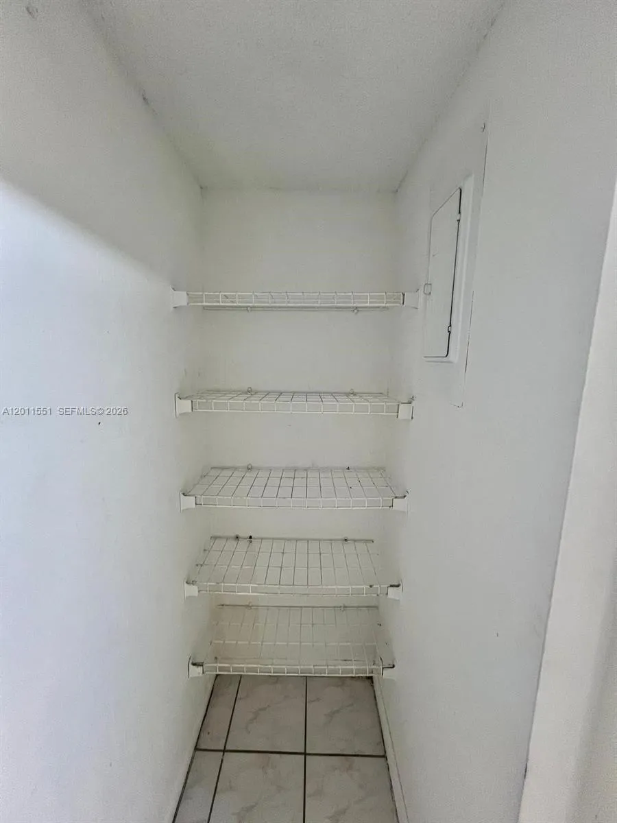 516 NW 114th Ave # 101, Sweetwater FL 33172