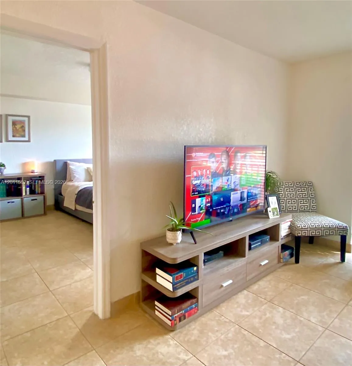 445 SW 11th St # 107, Miami FL 33130