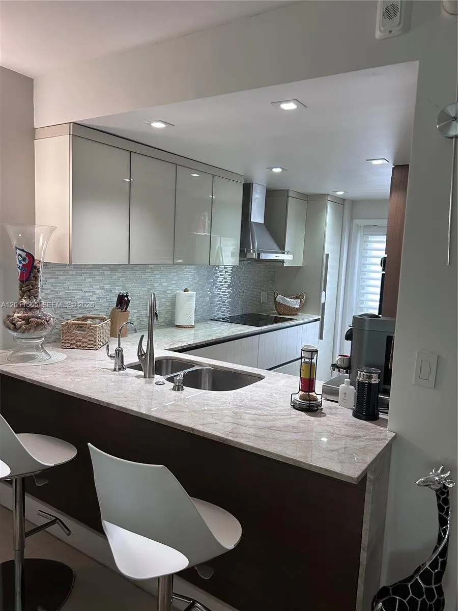 1000 SW 12th St # 203, Fort Lauderdale FL 33315
