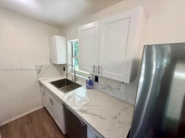 530 Mentone Rd, Lake Worth FL 33462