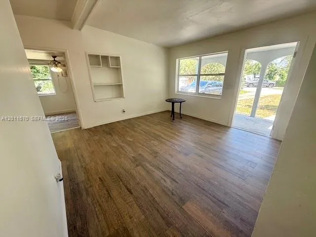 530 Mentone Rd, Lake Worth FL 33462