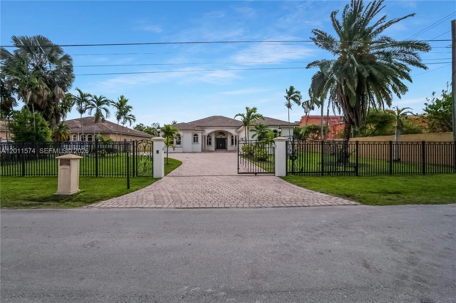 4025 SW 128th Ave, Miami FL 33175