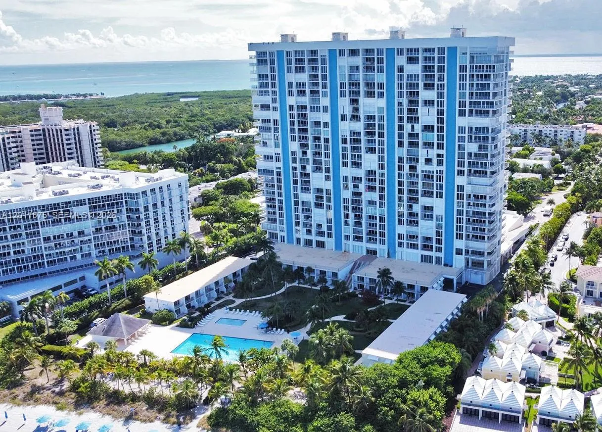 881 Ocean Dr # 7D, Key Biscayne FL 33149
