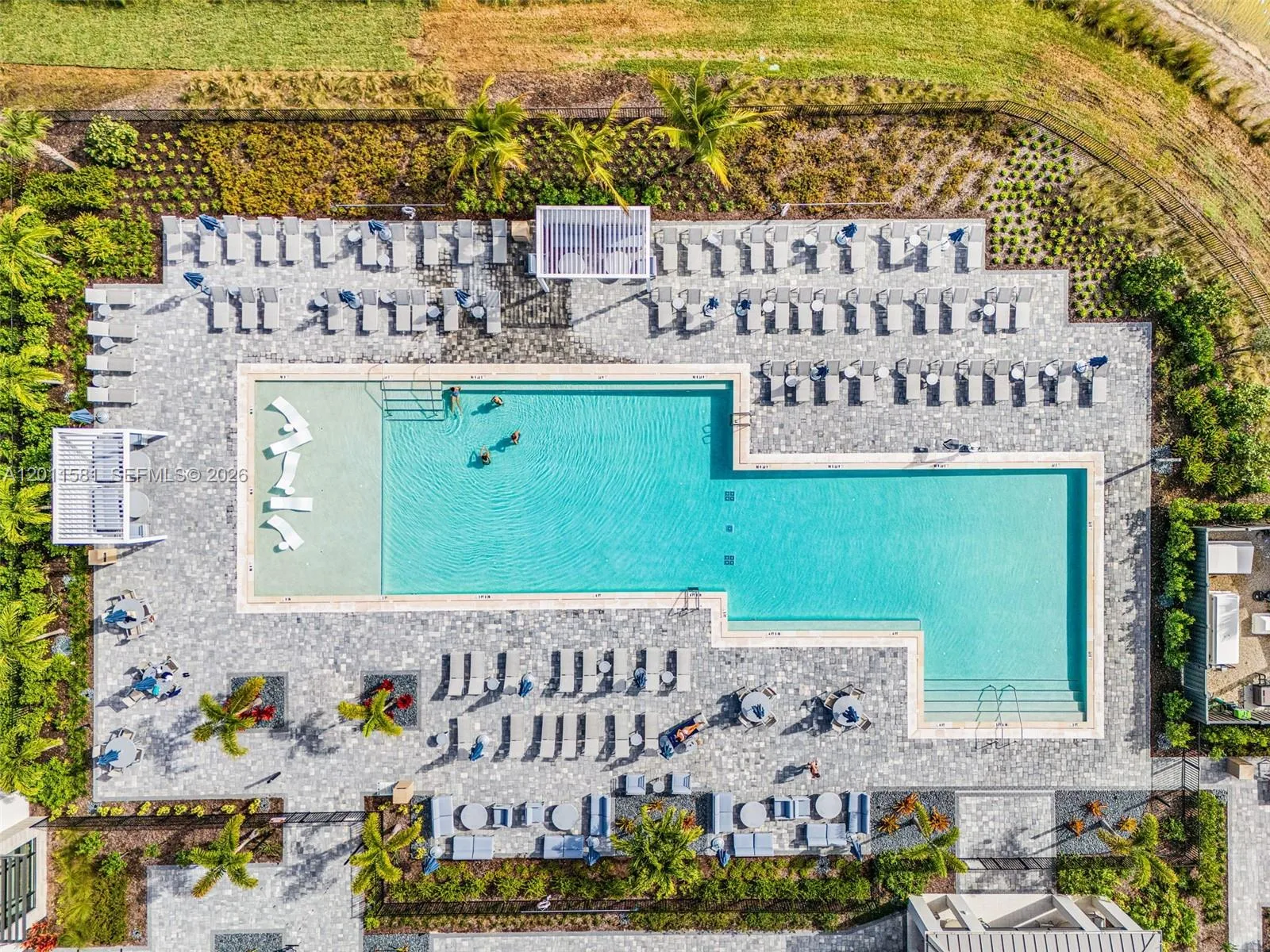 9087 Kite Ln, Naples FL 34114