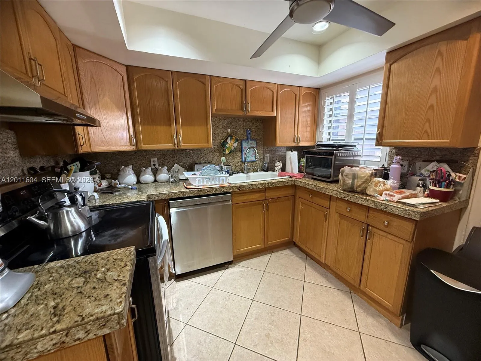 103 Tweedbrook Ln, Hollywood FL 33021