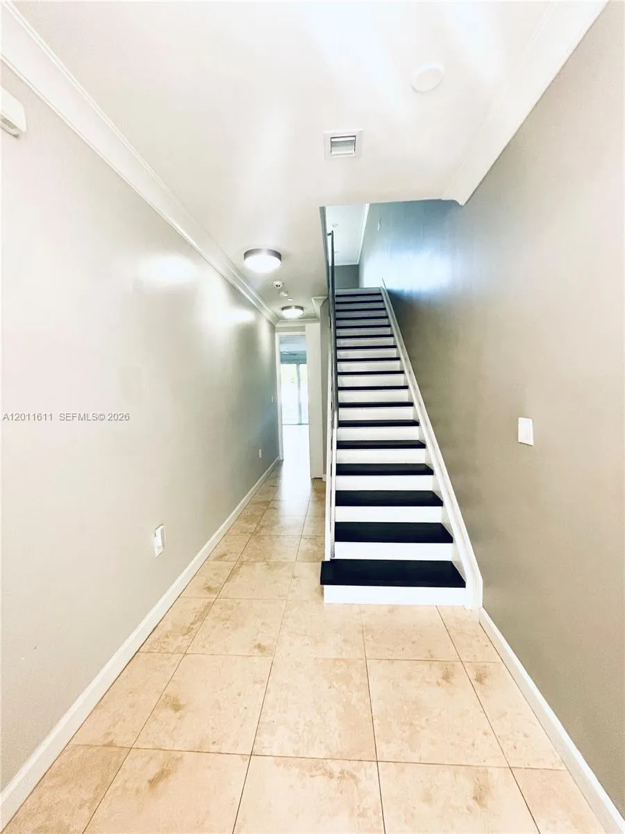 822 NE 19th Ave, Fort Lauderdale FL 33304