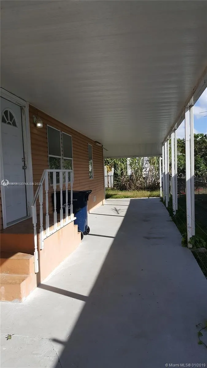 19800 SW 180th Ave # 32, Miami FL 33187