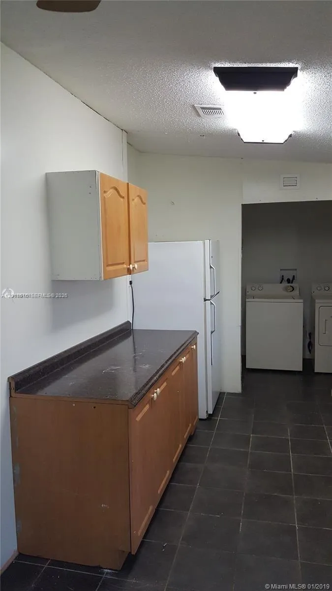19800 SW 180th Ave # 32, Miami FL 33187