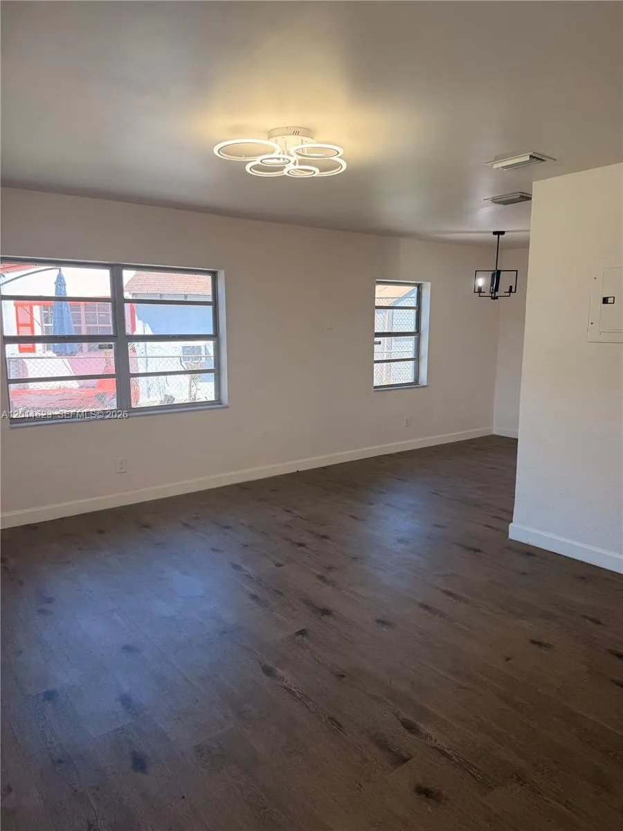 3021 NW 17th St, Fort Lauderdale FL 33311