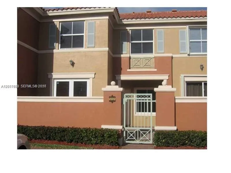 6104 NW 114th Pl # 202, Doral FL 33178