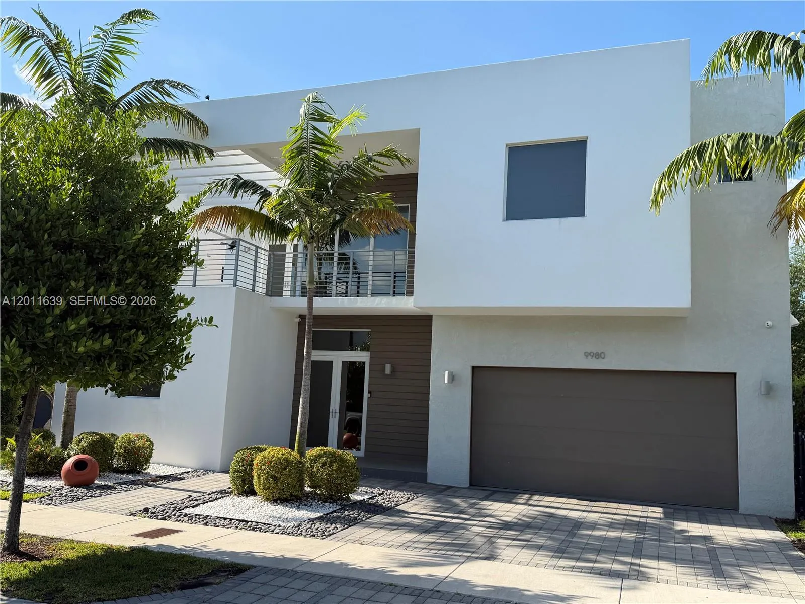 9980 NW 74th Ter, Doral FL 33178