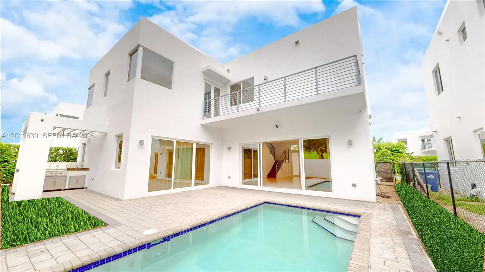 9980 NW 74th Ter, Doral FL 33178