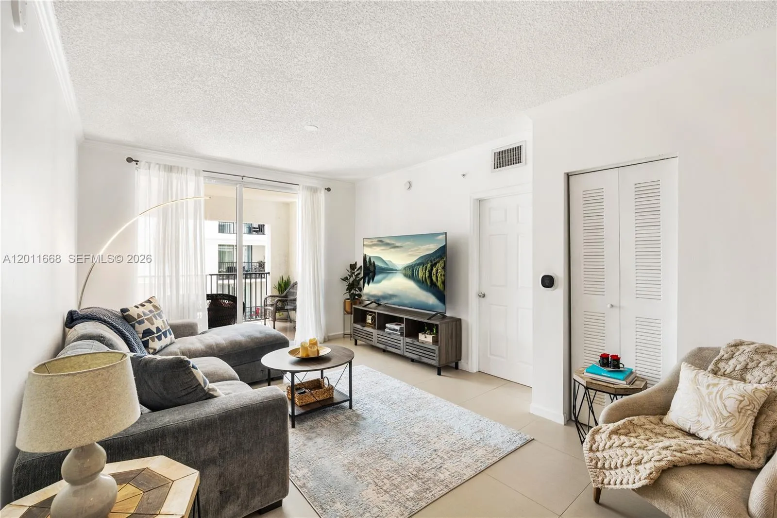 17100 N Bay Rd # 1810, Sunny Isles Beach FL 33160
