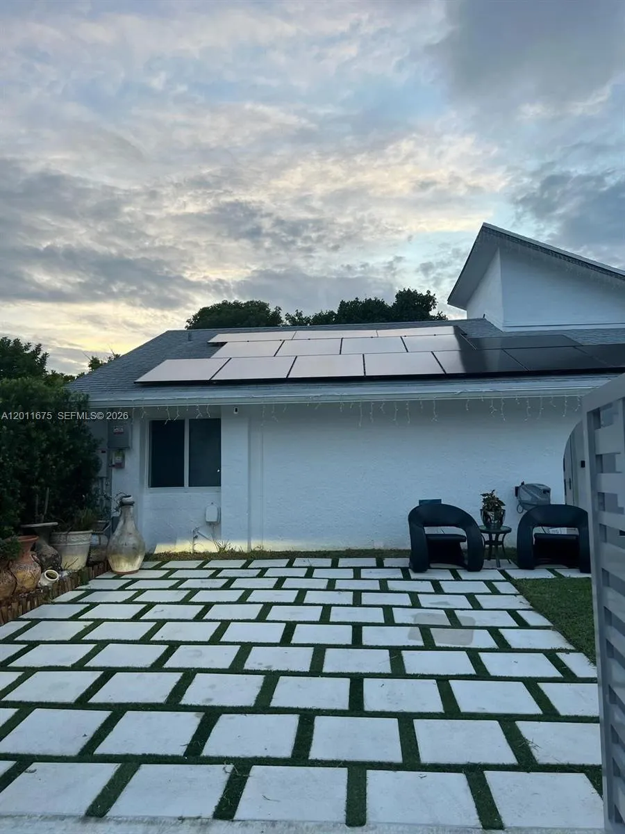 20420 SW 122nd Pl, Miami FL 33177