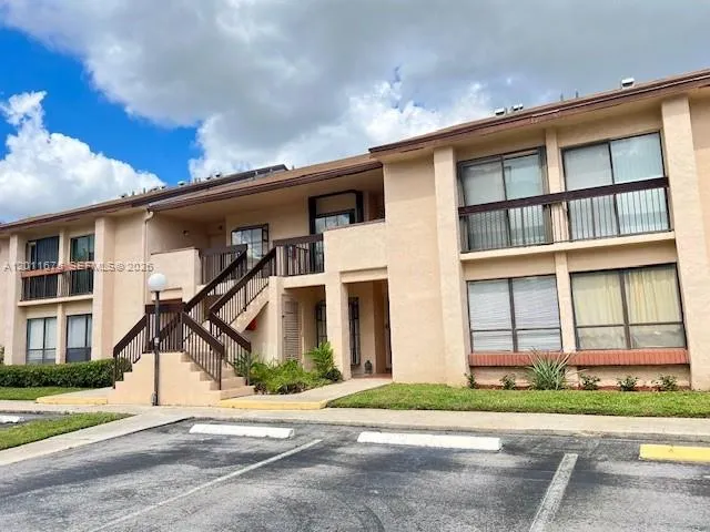 2 bedroom 2 bath for sale at 2355 SW 15th St # 73, Deerfield Beach FL 33442