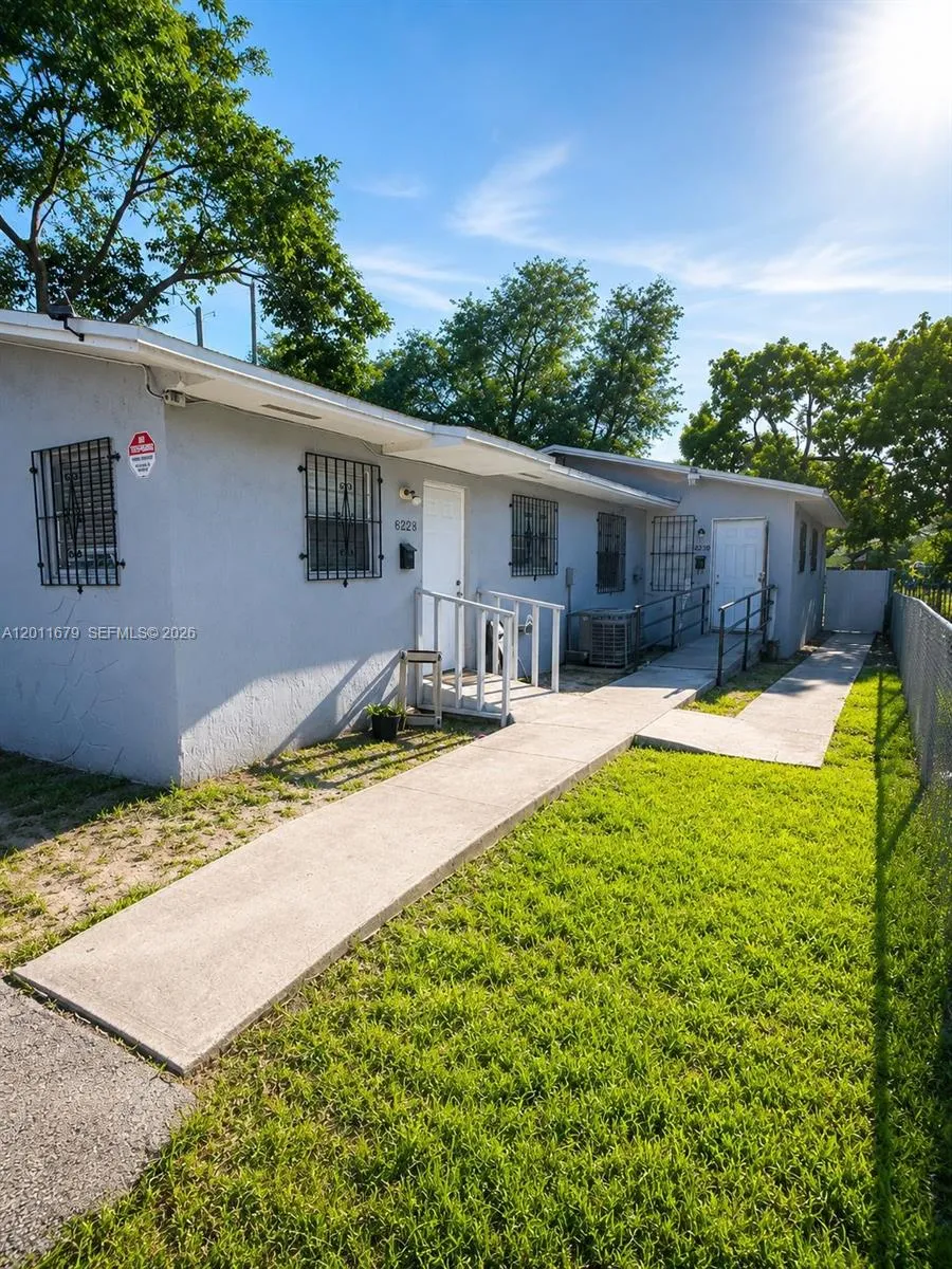 6228 NW 4th Ave, Miami FL 33150