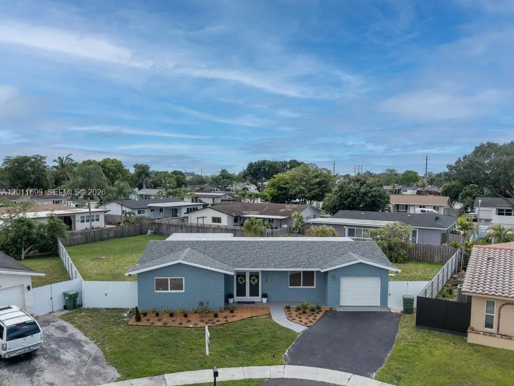 510 NW 97th Ter, Pembroke Pines FL 33024