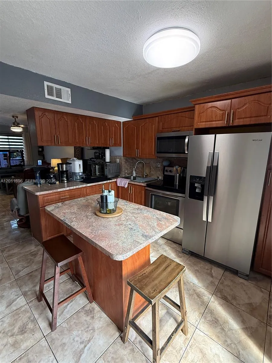 1813 SW 107th Ave # 2408, Miami FL 33165