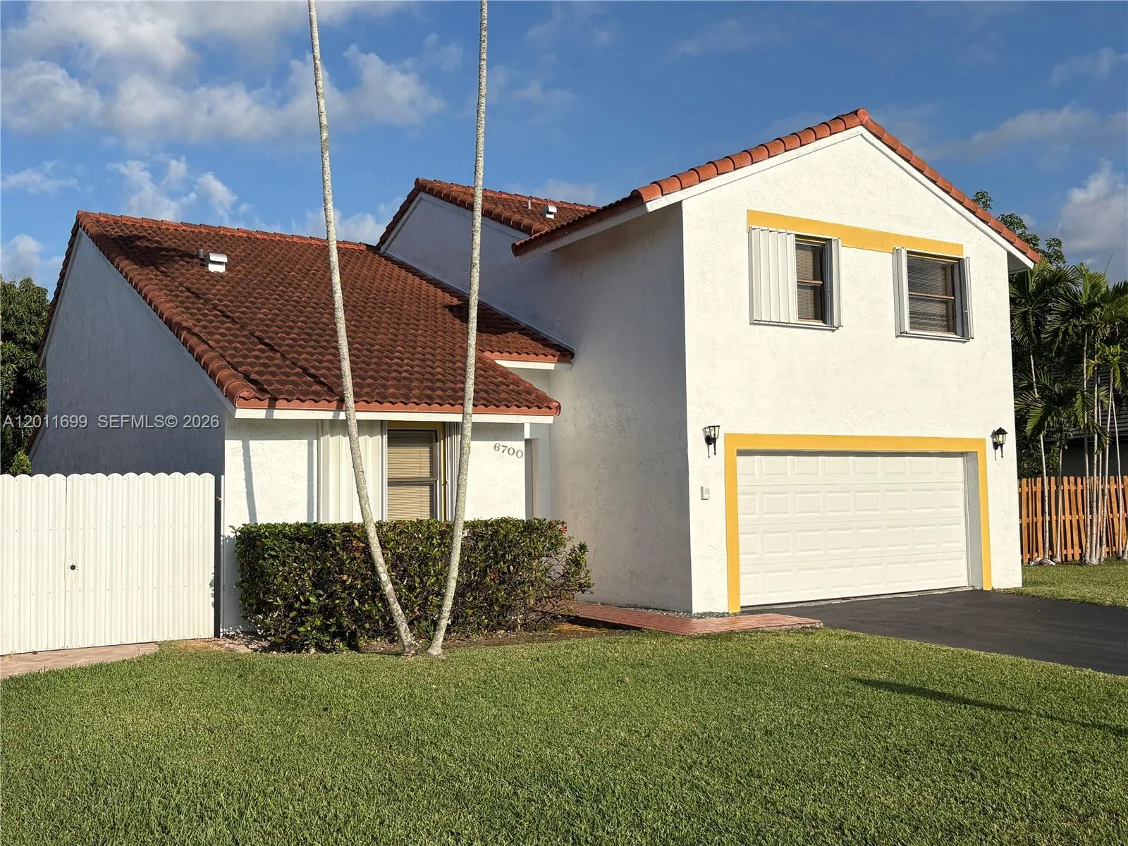6700 SW 104th Ct, Miami FL 33173