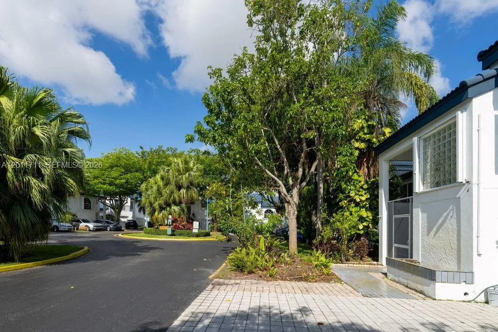 243 NE 212th Ter, Miami FL 33179