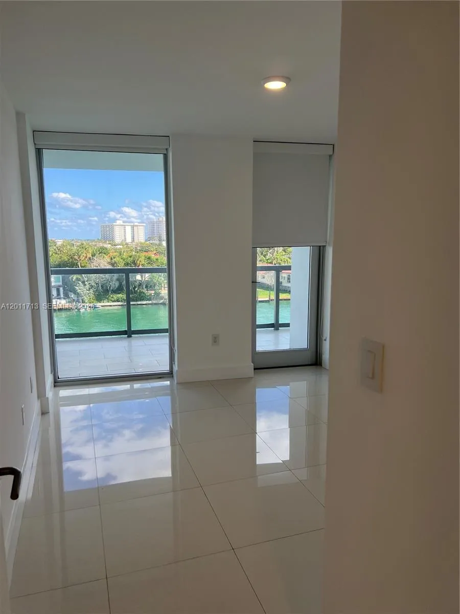 9261 E Bay Harbor Dr # 302, Bay Harbor Islands FL 33154