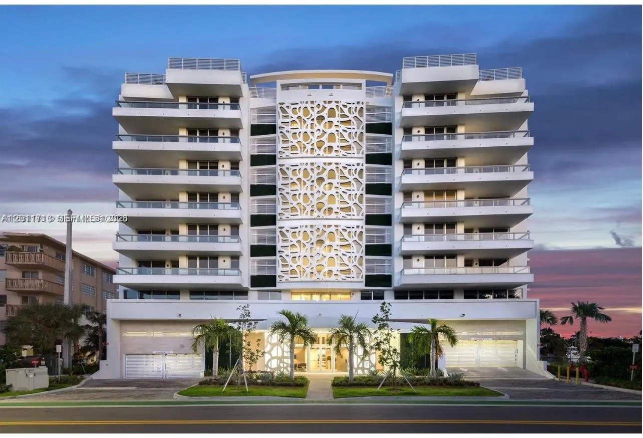 9261 E Bay Harbor Dr # 302, Bay Harbor Islands FL 33154