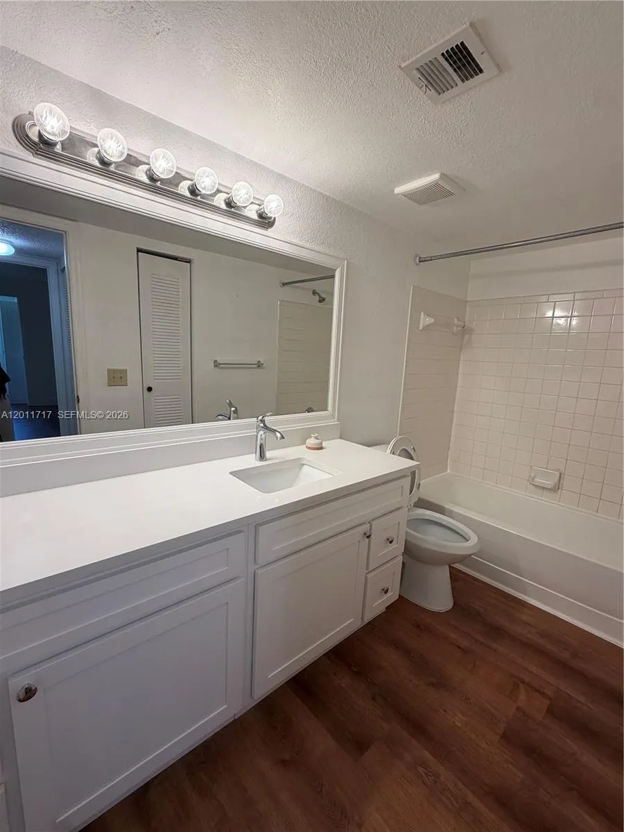 643 VISTA ISLES DRIVE # 1826, Sunrise FL 33325