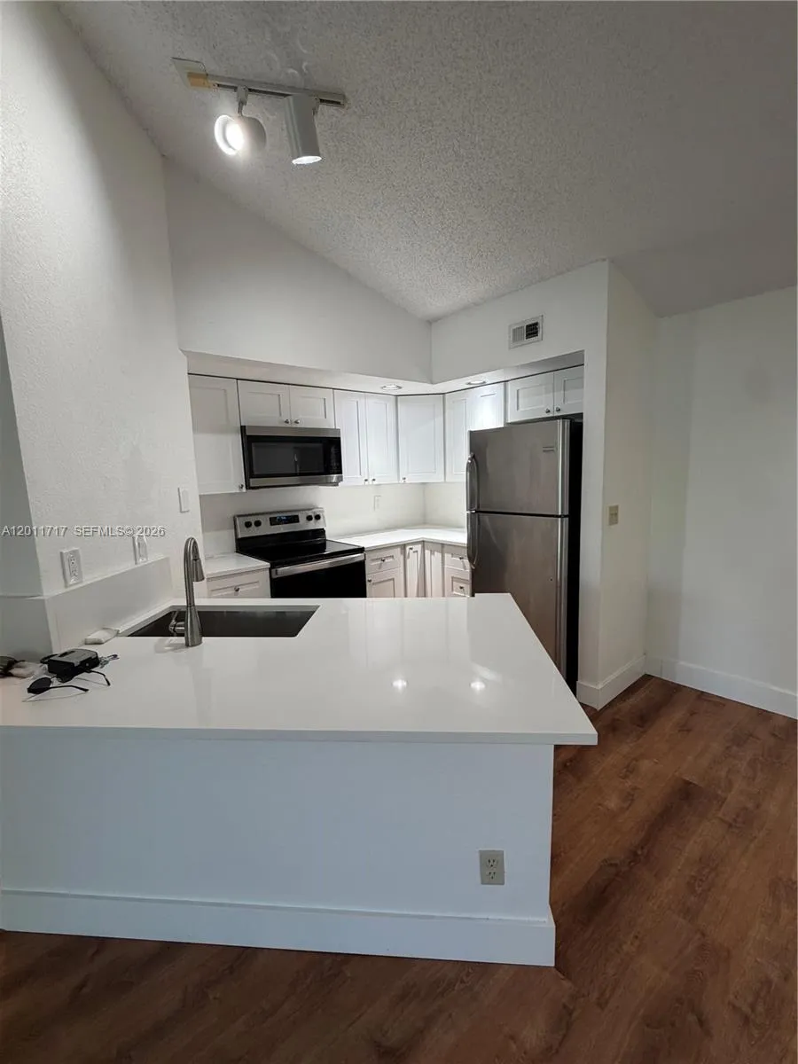 643 VISTA ISLES DRIVE # 1826, Sunrise FL 33325