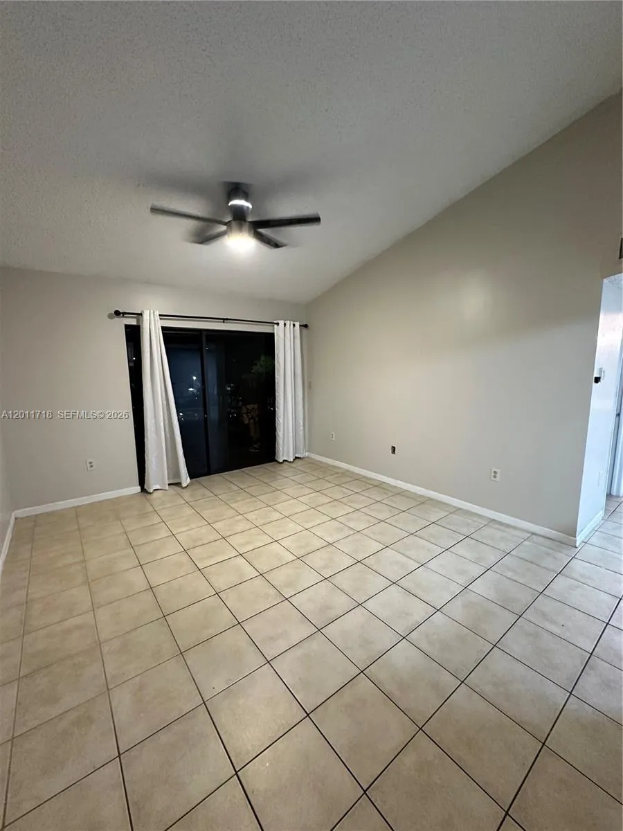 7160 NW 179th St # 309, Hialeah FL 33015