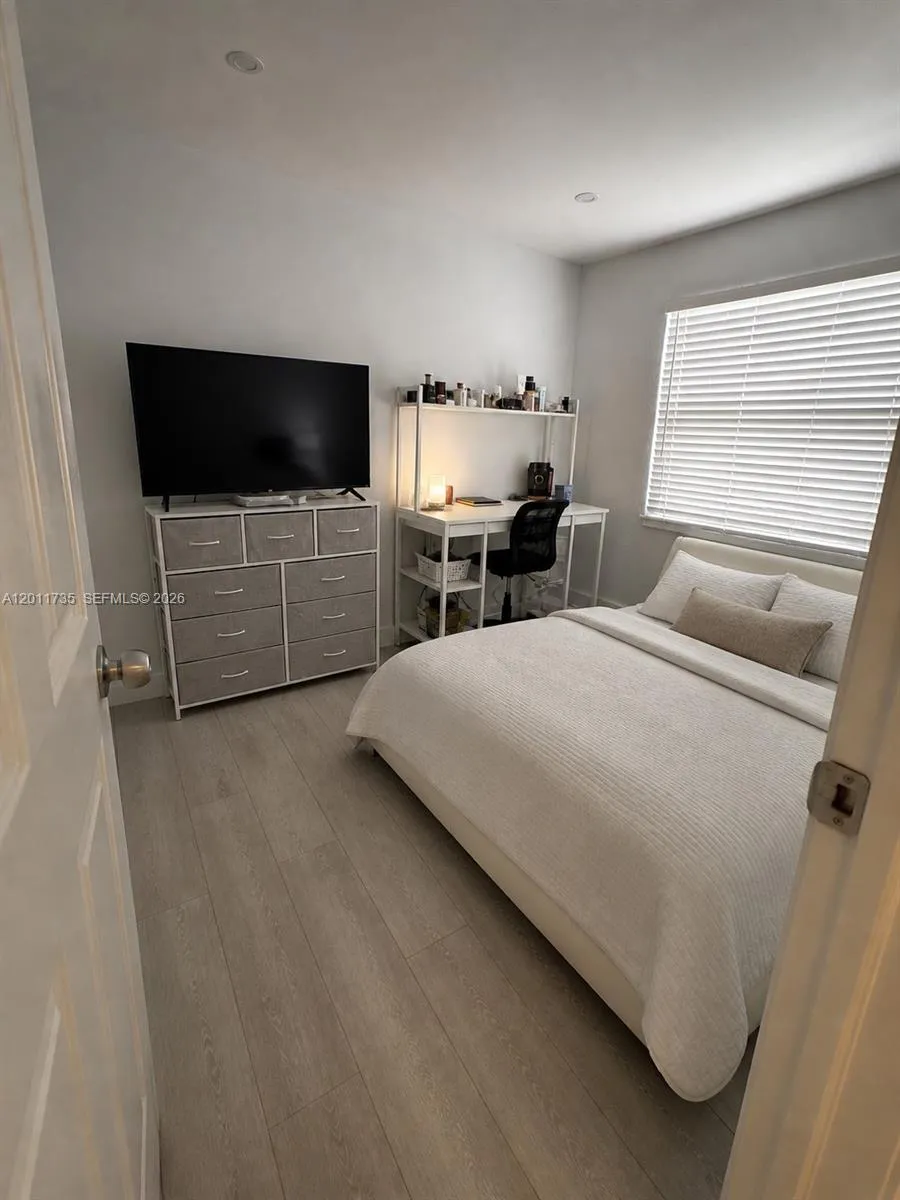 1032 NW 6th Ave # 2, Fort Lauderdale FL 33311