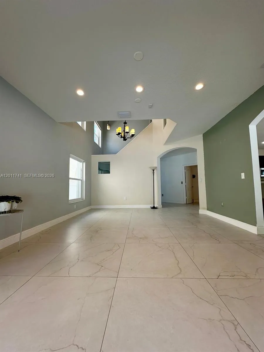 1113 NW 97th Dr, Coral Springs FL 33071
