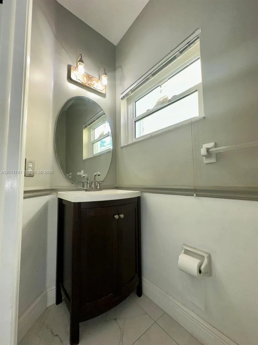 1113 NW 97th Dr, Coral Springs FL 33071